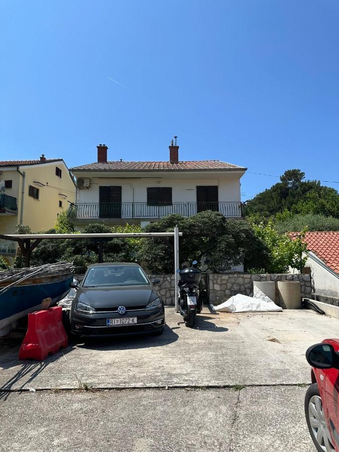 Apartments With A Parking Space Mali Losinj Exterior photo